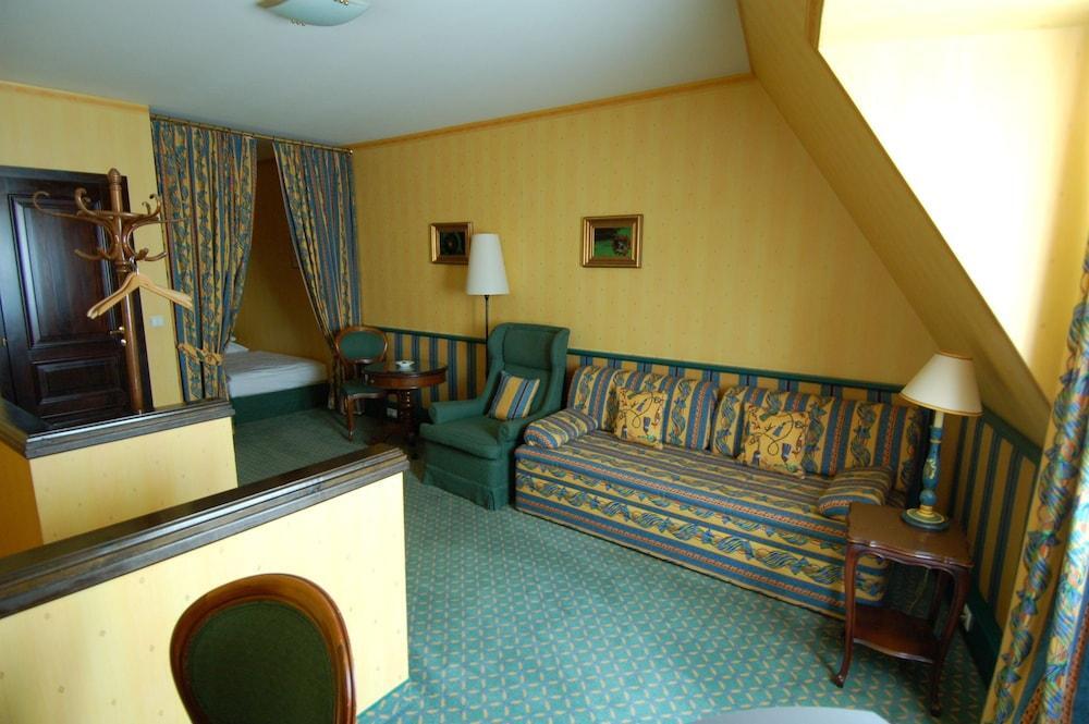 Hotel König Von Ungarn 4*